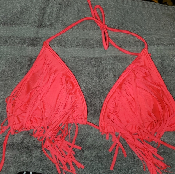 Bikini - Picture 3 of 4